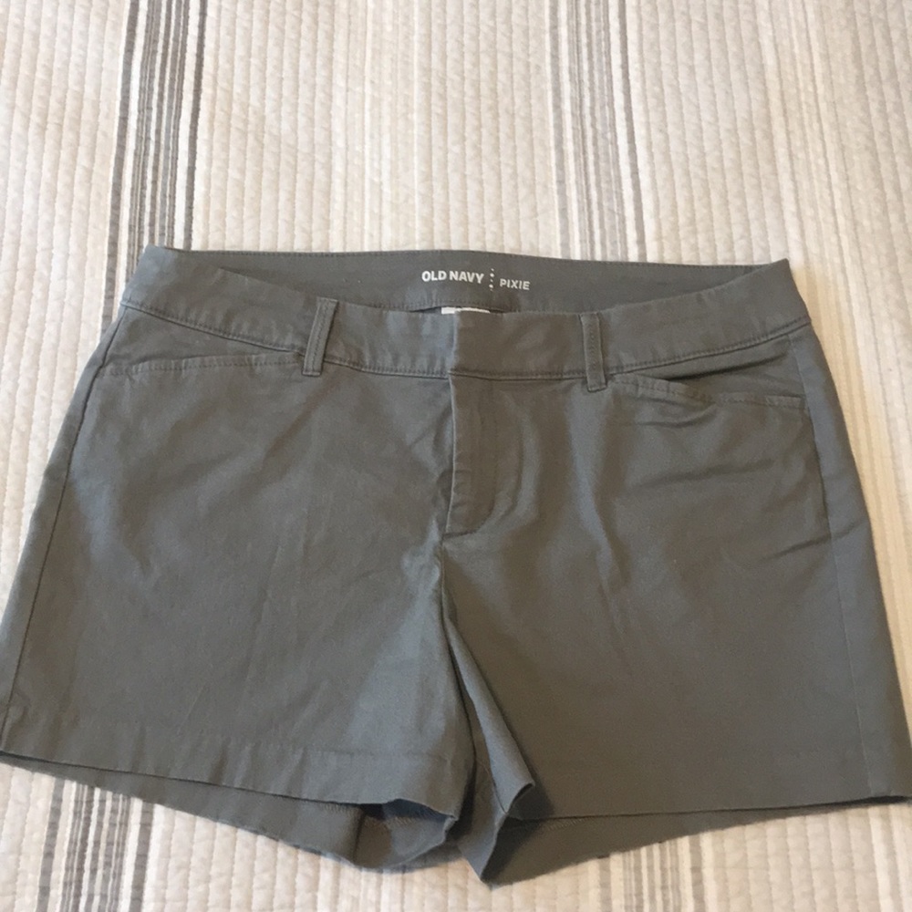 Gray old navy shorts